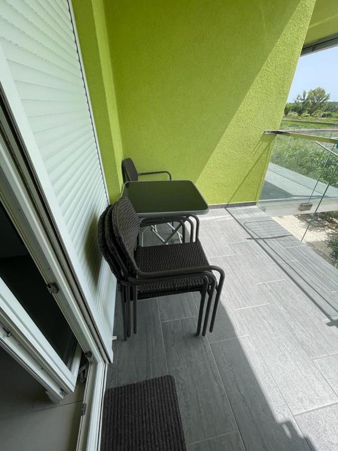 Apartmani Matko Nin Esterno foto